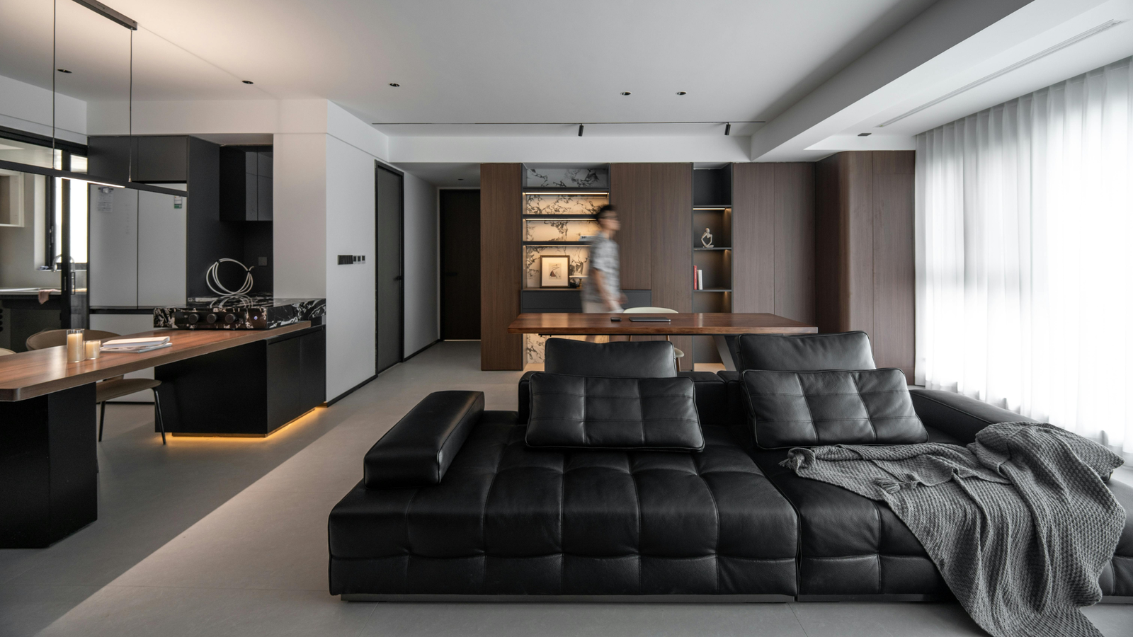 Modern Glam Decor on a Budget: Real Rooms That Actually Look Expensive